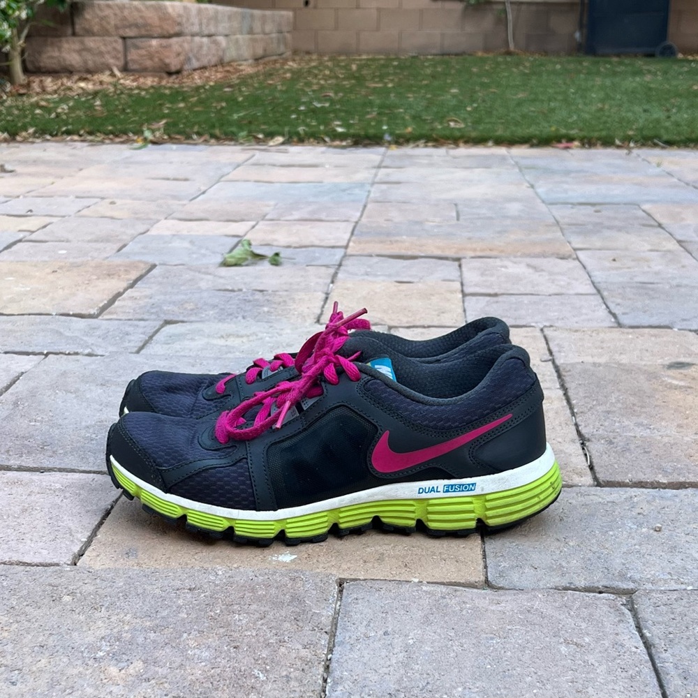 Nike Dual Fusion Black and Pink Lime Sneakers Youth Size 6.5 - Picture 3 of 4